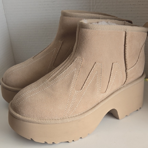 UGG CLASSIC ULTRA MINI HEIGHTS HICKORY PLATFORM BOOTS SIZE 10 - Picture 3 of 5